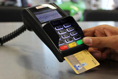 डेबिट, क्रेडिट कार्ड वालों के लिए बड़ी खबर, बैंक नहीं अब मोदी सरकार देगी छूट