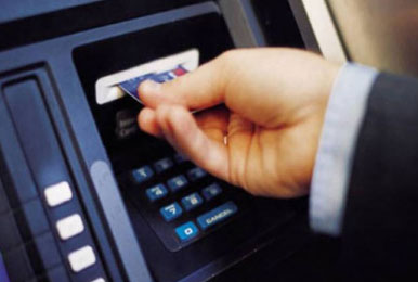 ATM में अटक जाए पैसा तो वापस पाने का ये है तरीका, जानना जरूरी है